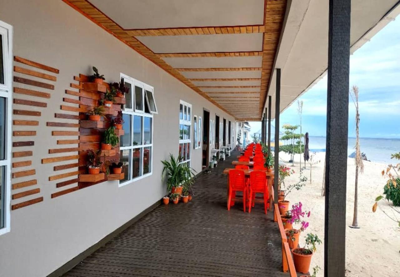Santiri Island Resort Семпорна Екстериор снимка