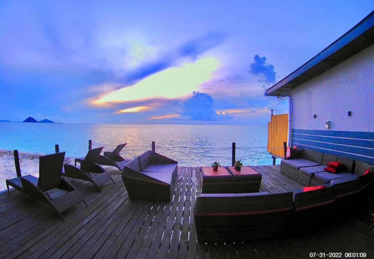 Santiri Island Resort Семпорна Екстериор снимка