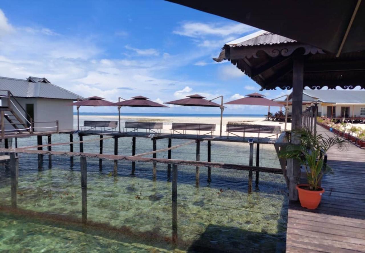 Santiri Island Resort Семпорна Екстериор снимка