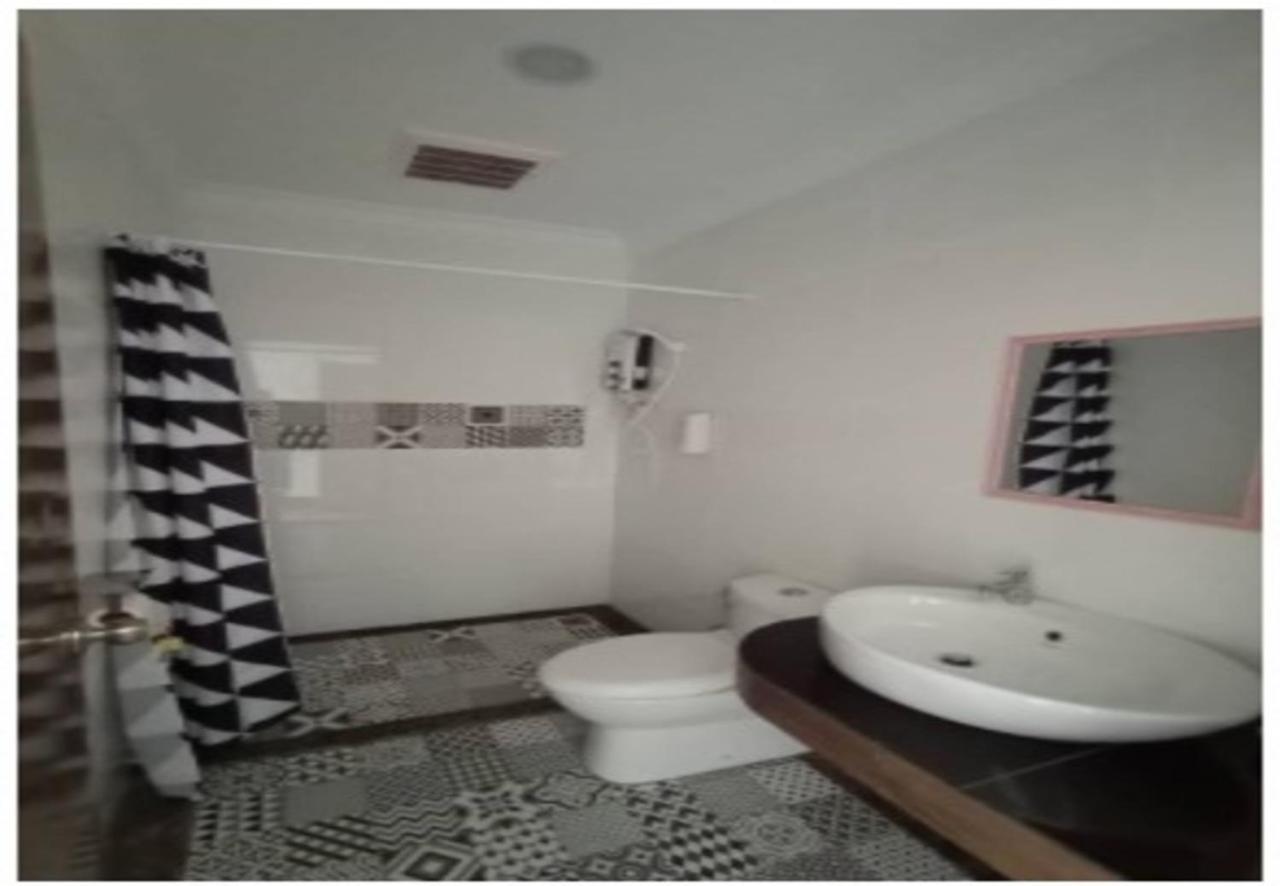 Santiri Island Resort Семпорна Екстериор снимка